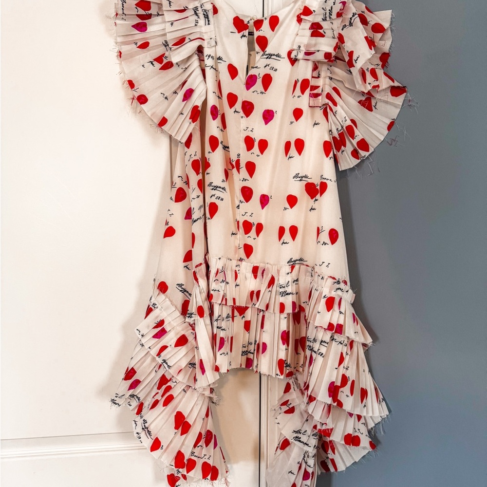Ruffled Detail Heart Top